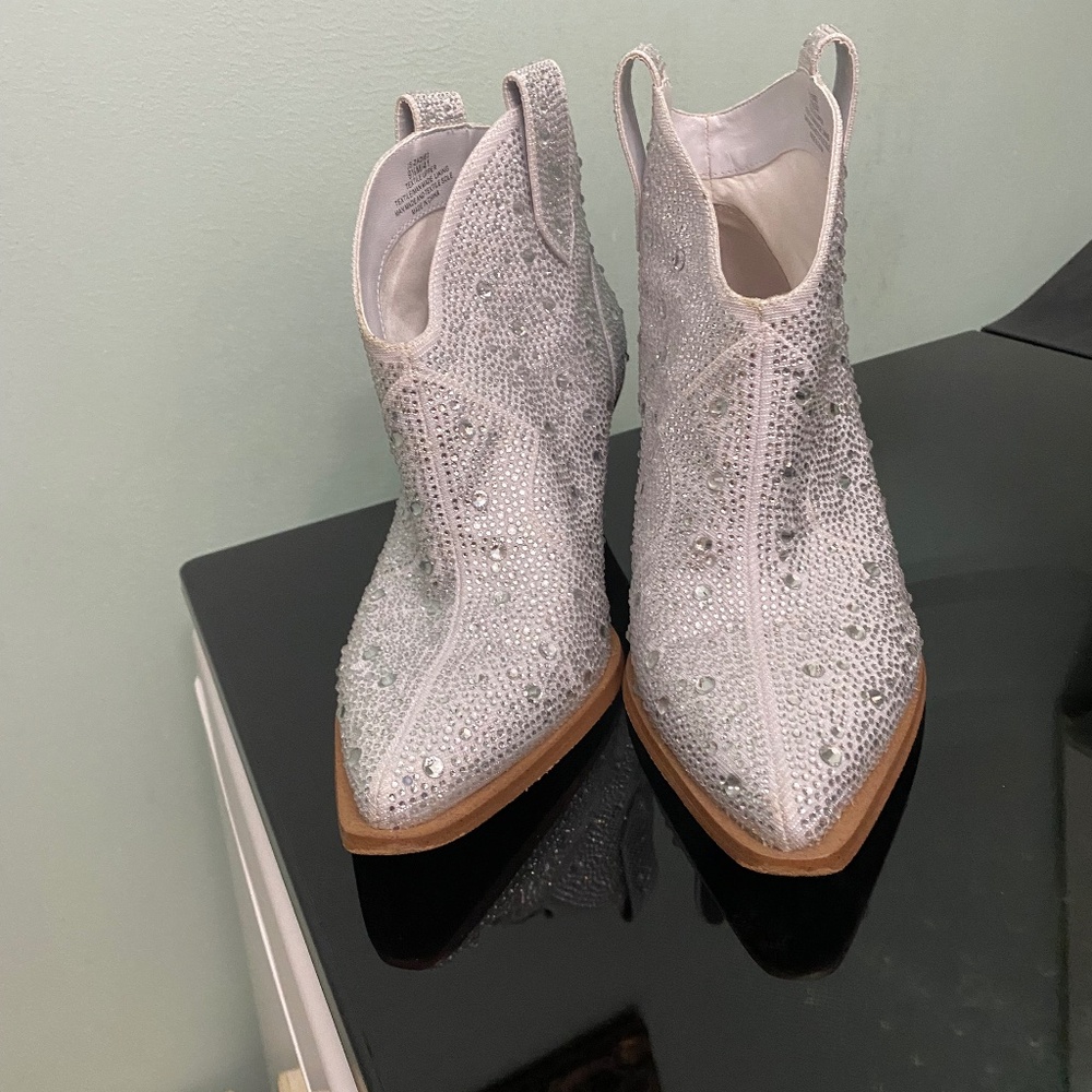 Jessica Simpson Rhinestone boots. Silver and size 9.5. EXCELLENT CONDITION